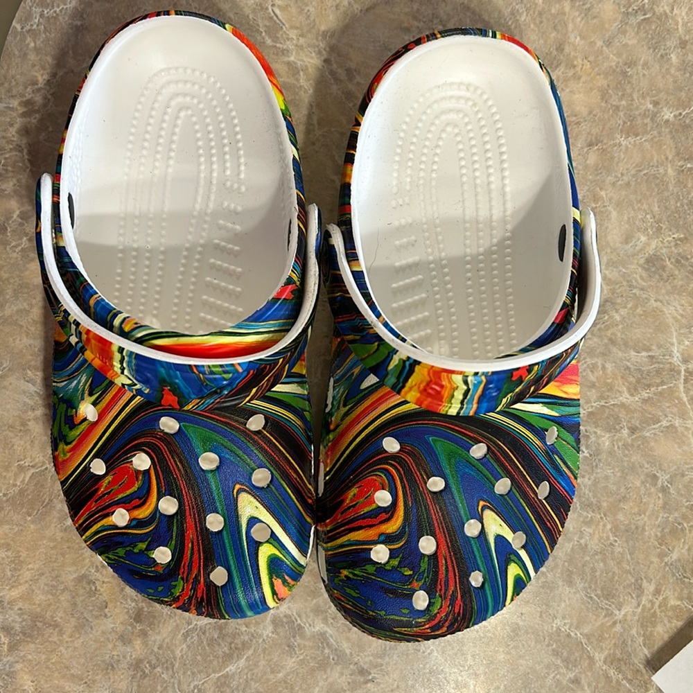 New kids Crocs sz 1